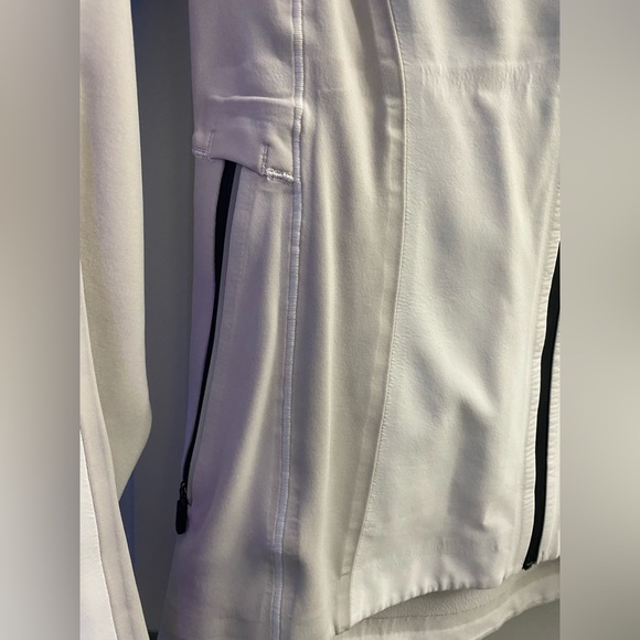 Lululemon running jacket - worn once! - Picture 3 of 7